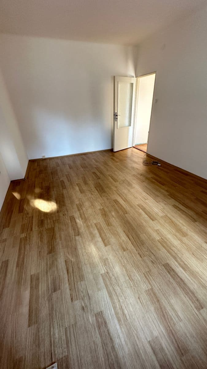 2 bedroom flat to rent, 70 m², nábřeží T. G. Masaryka, Rakovník, Středočeský Region 2 bedroom flat to rent, 70 m², nábřeží T. G. Masaryka, Rakovník, Středočeský Region