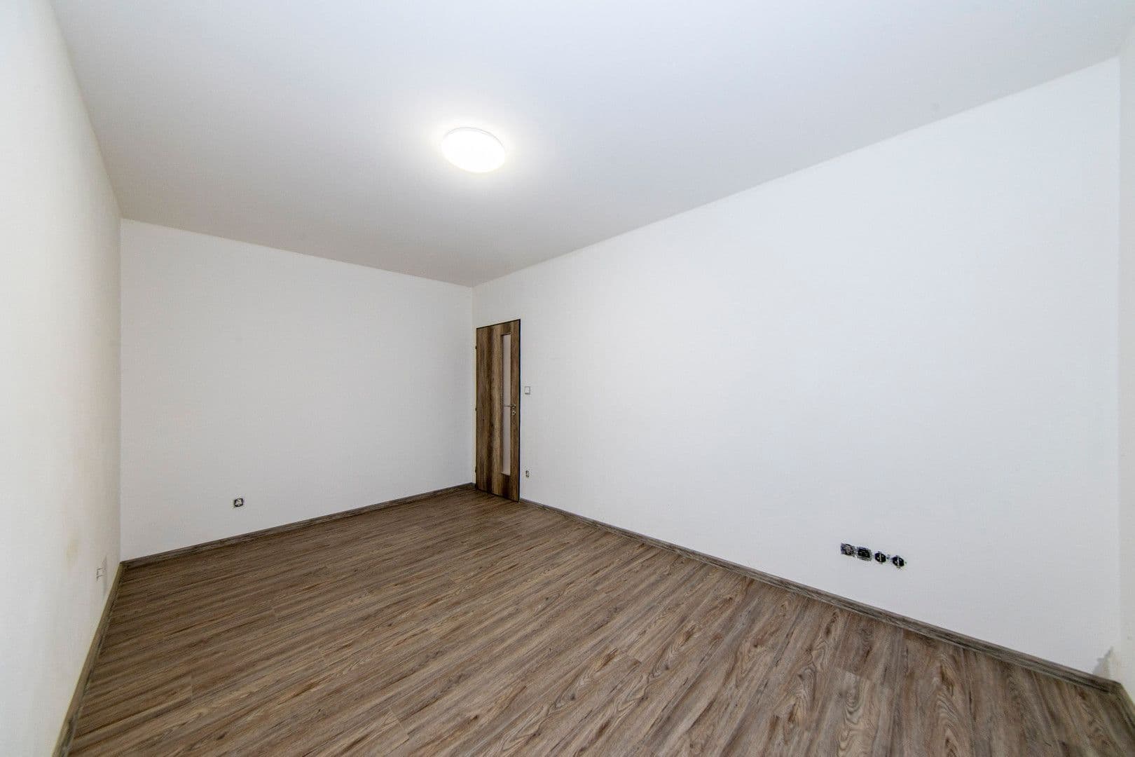 1 bedroom with open-plan kitchen flat to rent, 51 m², U Plynárny, Prague, Prague 1 bedroom with open-plan kitchen flat to rent, 51 m², U Plynárny, Prague, Prague