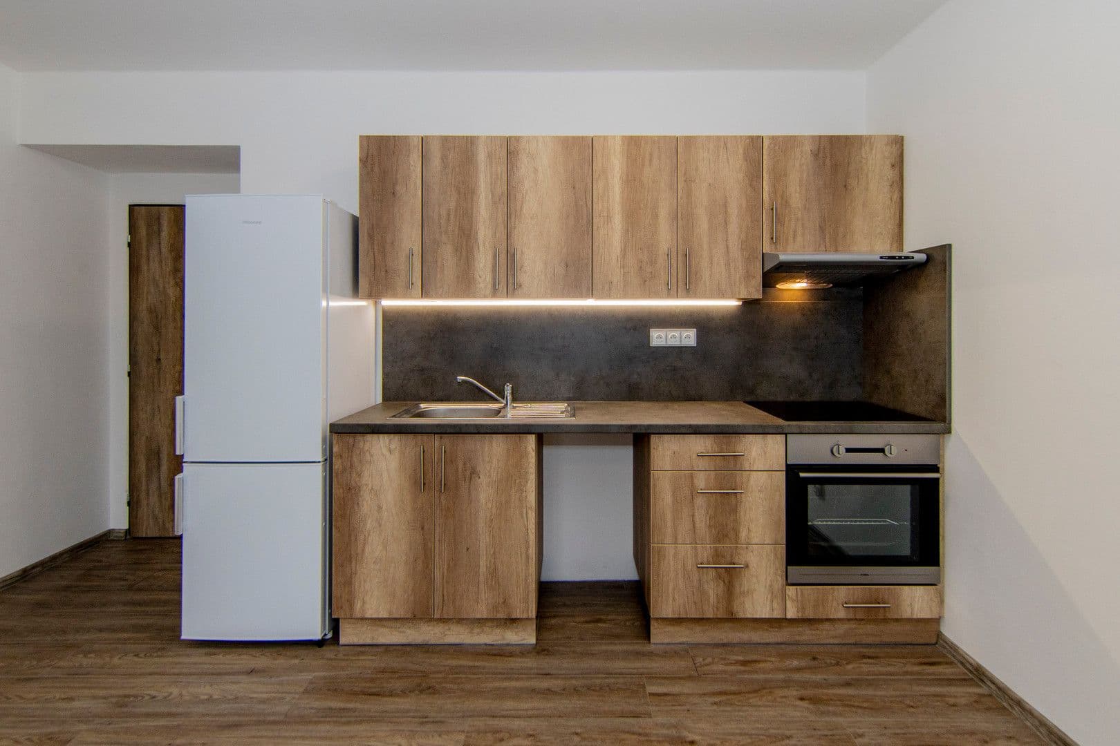 1 bedroom with open-plan kitchen flat to rent, 51 m², U Plynárny, Prague, Prague 1 bedroom with open-plan kitchen flat to rent, 51 m², U Plynárny, Prague, Prague
