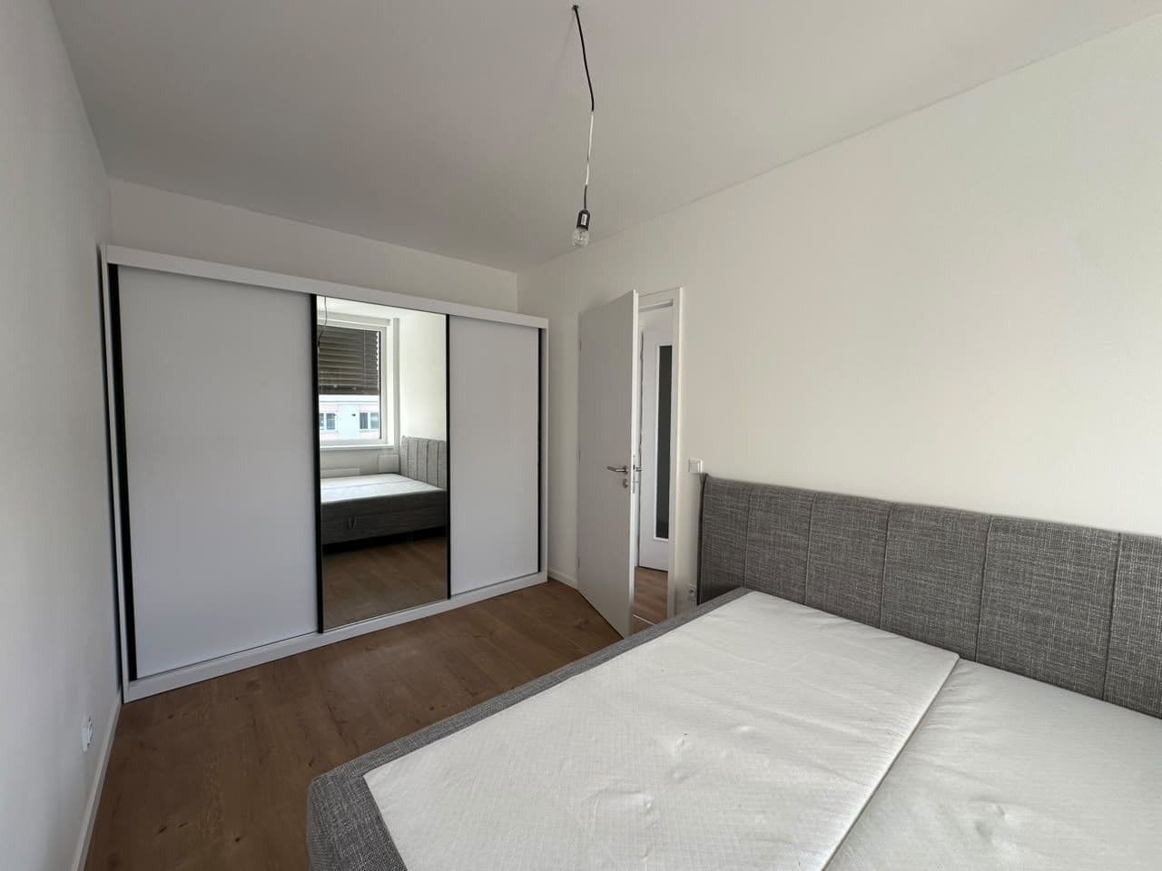 1 bedroom with open-plan kitchen flat to rent, 35 m², Murmanská, Prague, Prague 1 bedroom with open-plan kitchen flat to rent, 35 m², Murmanská, Prague, Prague