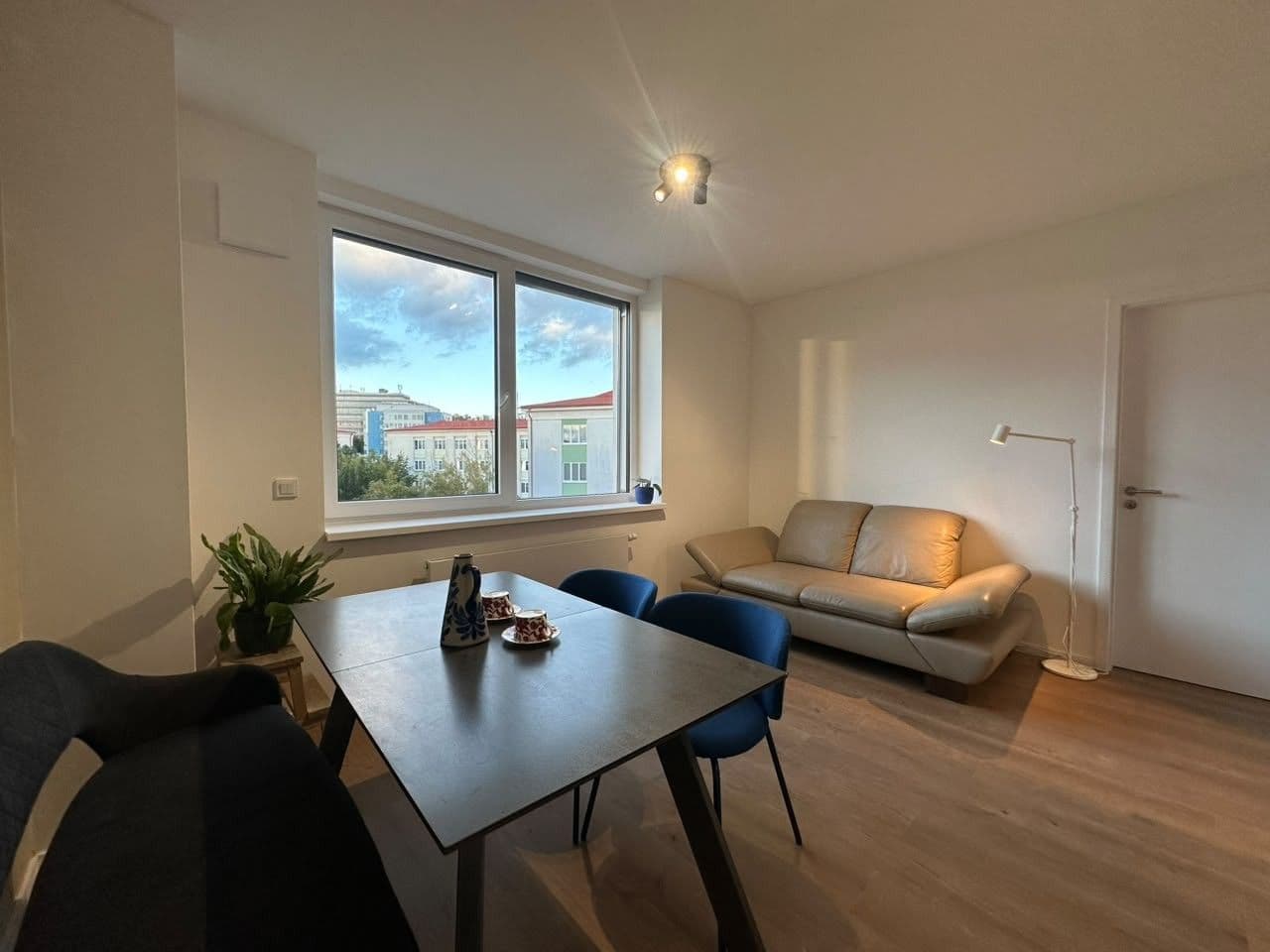 1 bedroom with open-plan kitchen flat to rent, 35 m², Murmanská, Prague, Prague 1 bedroom with open-plan kitchen flat to rent, 35 m², Murmanská, Prague, Prague