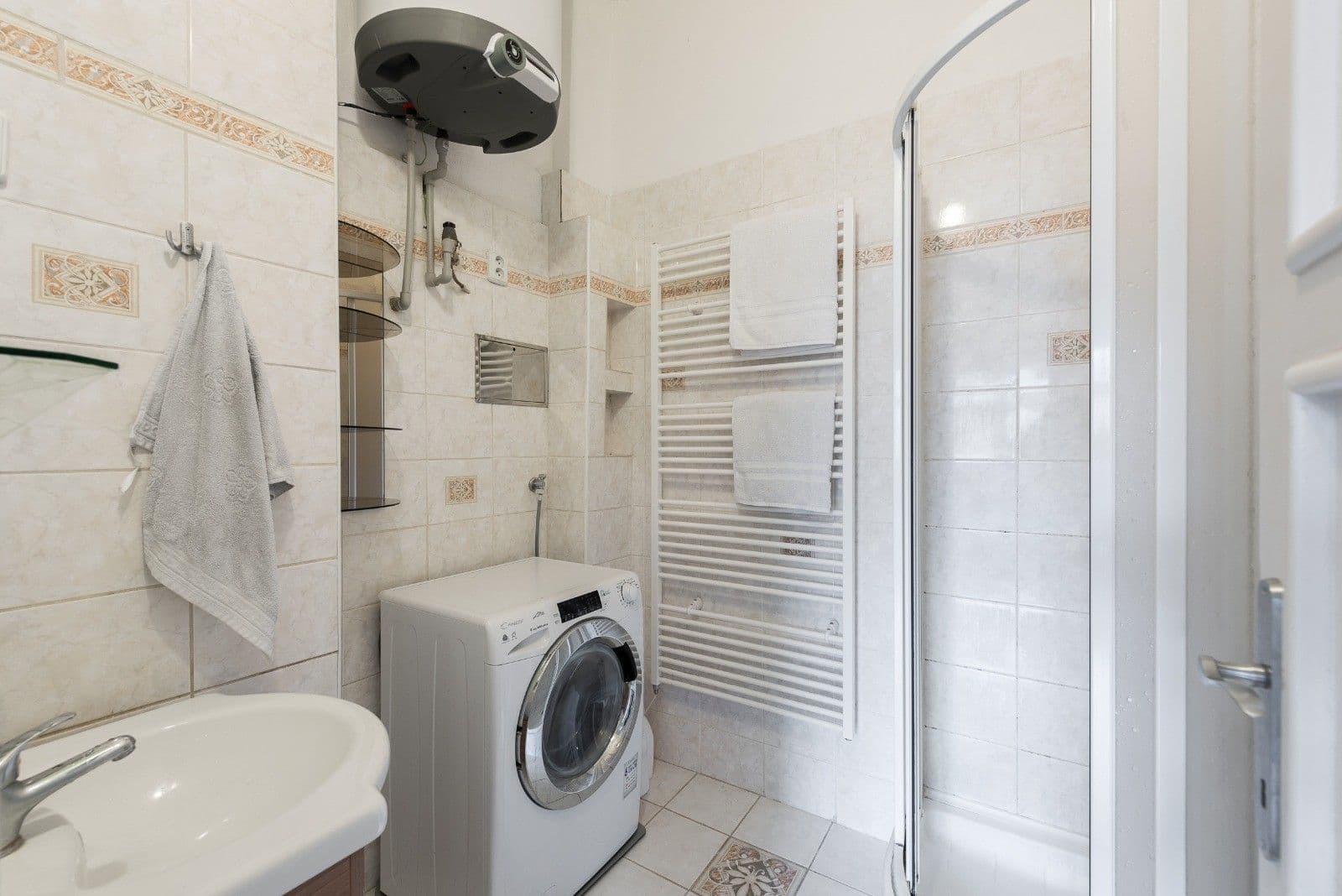 1 bedroom with open-plan kitchen flat for sale, 42 m², Vrchlického, Prague, Prague 1 bedroom with open-plan kitchen flat for sale, 42 m², Vrchlického, Prague, Prague