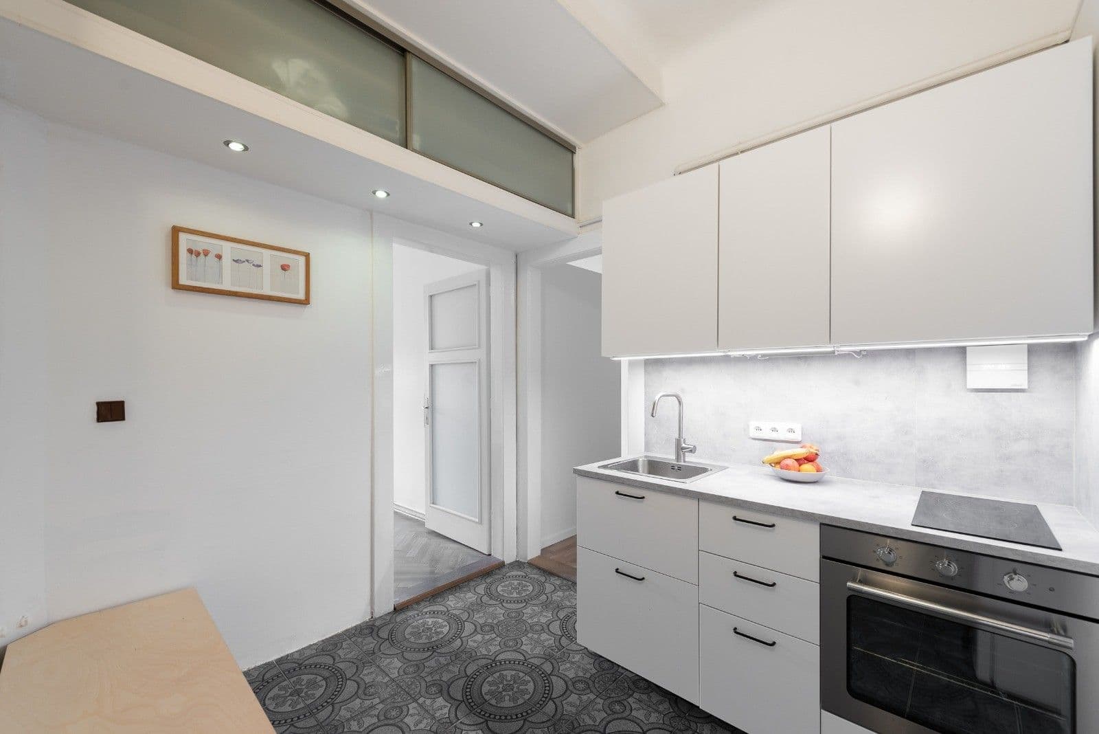 1 bedroom with open-plan kitchen flat for sale, 42 m², Vrchlického, Prague, Prague 1 bedroom with open-plan kitchen flat for sale, 42 m², Vrchlického, Prague, Prague
