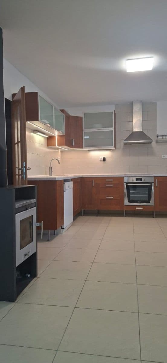 1 bedroom with open-plan kitchen flat to rent, 74 m², Sv. Čecha, Neratovice, Středočeský Region 1 bedroom with open-plan kitchen flat to rent, 74 m², Sv. Čecha, Neratovice, Středočeský Region