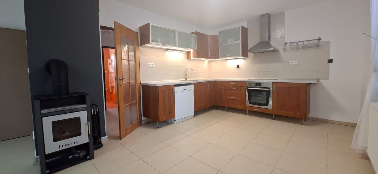 1 bedroom with open-plan kitchen flat to rent, 74 m², Sv. Čecha, Neratovice, Středočeský Region 1 bedroom with open-plan kitchen flat to rent, 74 m², Sv. Čecha, Neratovice, Středočeský Region