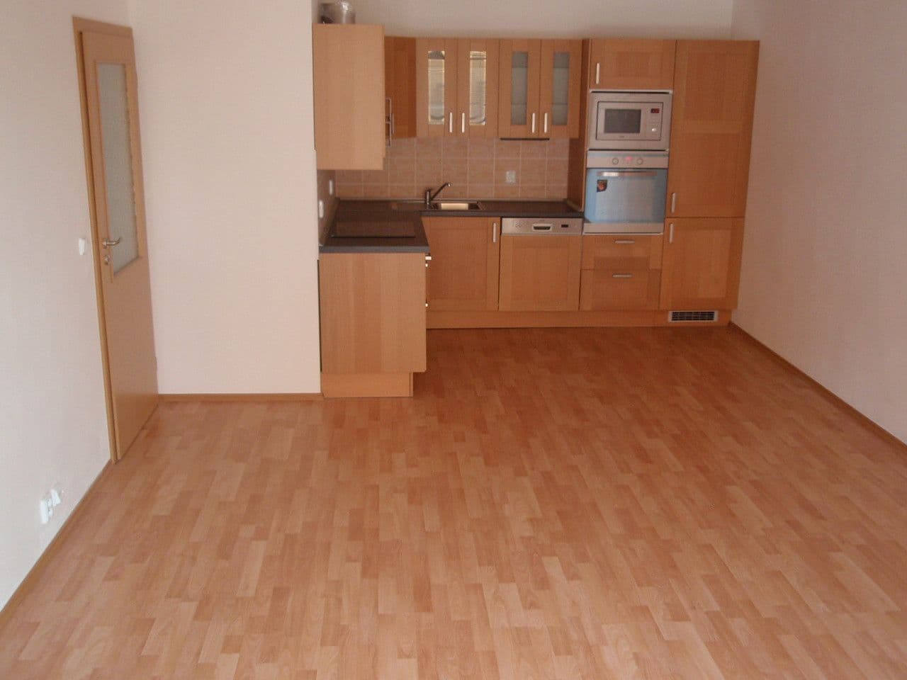 1 bedroom with open-plan kitchen flat to rent, 51 m², Štverákova, Prague, Prague 1 bedroom with open-plan kitchen flat to rent, 51 m², Štverákova, Prague, Prague
