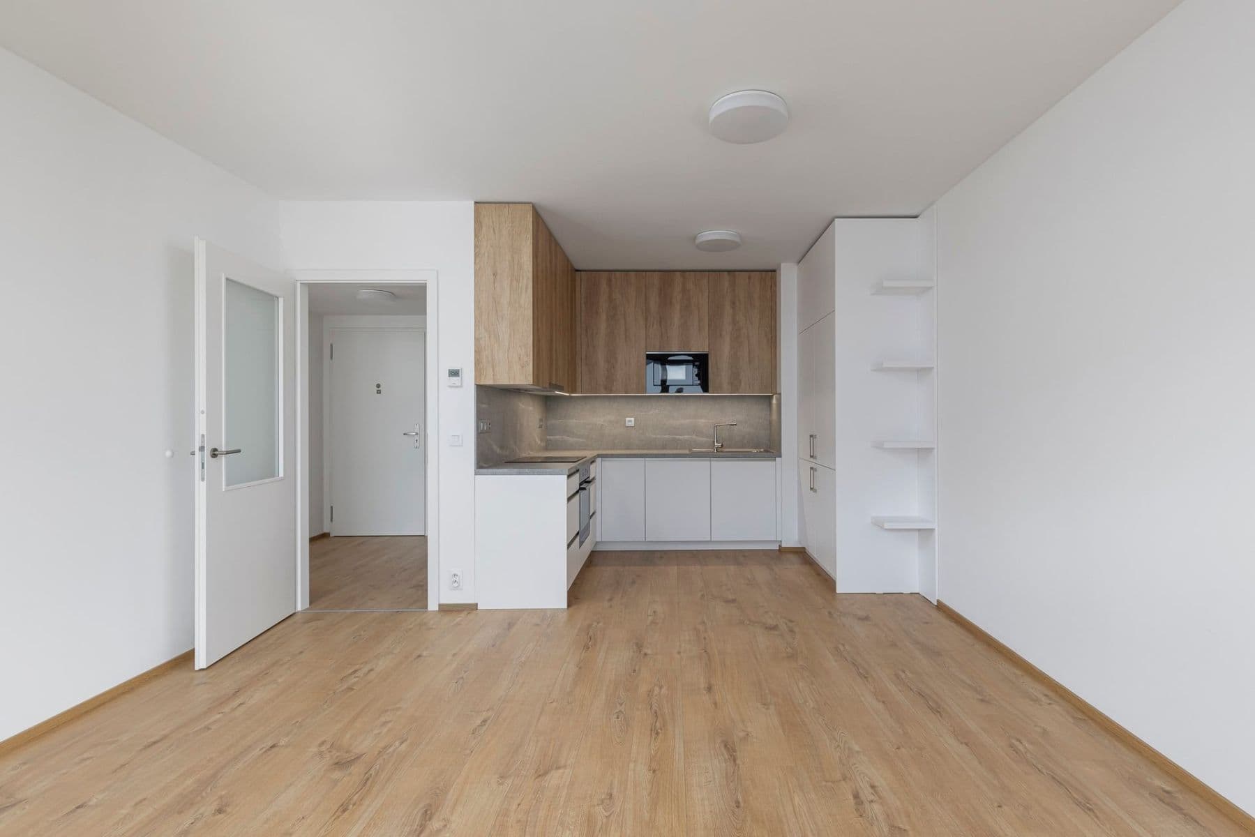 1 bedroom with open-plan kitchen flat to rent, 56 m², Nebřenická, Prague, Prague 1 bedroom with open-plan kitchen flat to rent, 56 m², Nebřenická, Prague, Prague