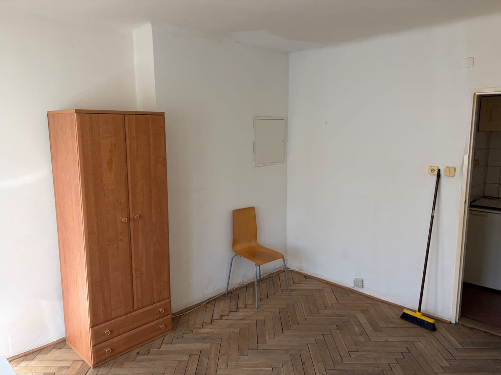 Small studio flat for sale, 20 m², Horoušanská, Prague, Prague Small studio flat for sale, 20 m², Horoušanská, Prague, Prague