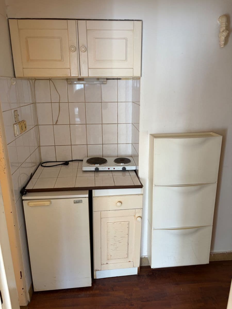 Small studio flat for sale, 20 m², Horoušanská, Prague, Prague Small studio flat for sale, 20 m², Horoušanská, Prague, Prague