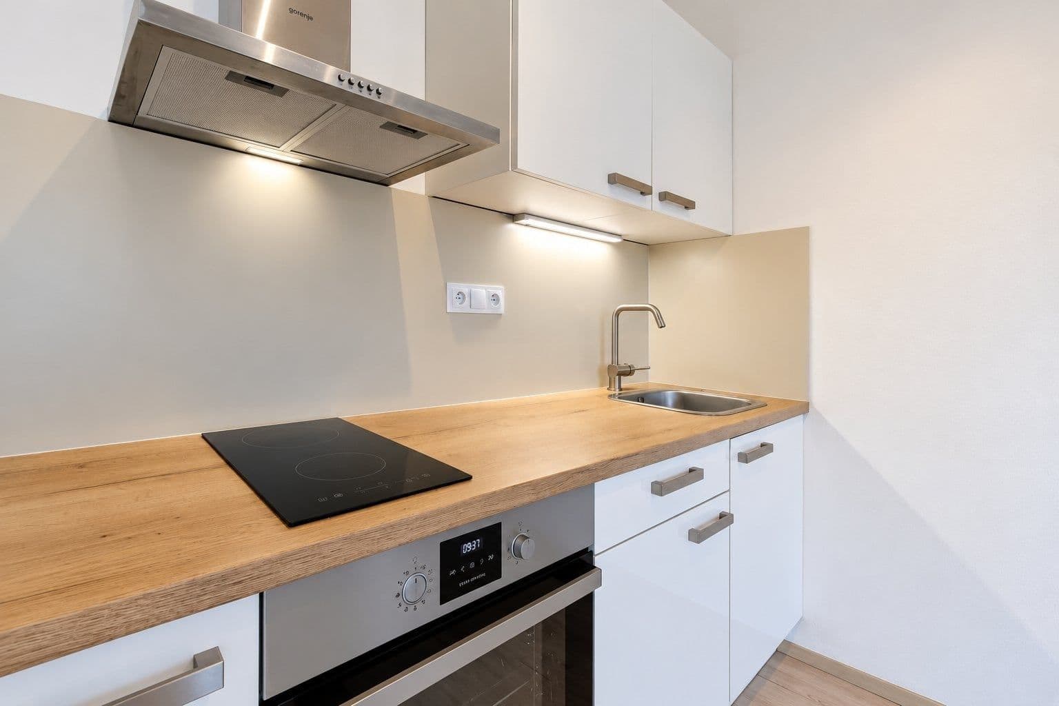 Studio flat to rent, 30 m², Františka Diviše, Prague, Prague Studio flat to rent, 30 m², Františka Diviše, Prague, Prague