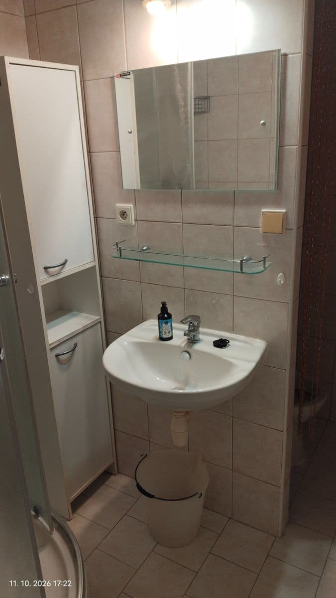 Studio flat to rent, 23 m², Horolezecká, Prague, Prague Studio flat to rent, 23 m², Horolezecká, Prague, Prague