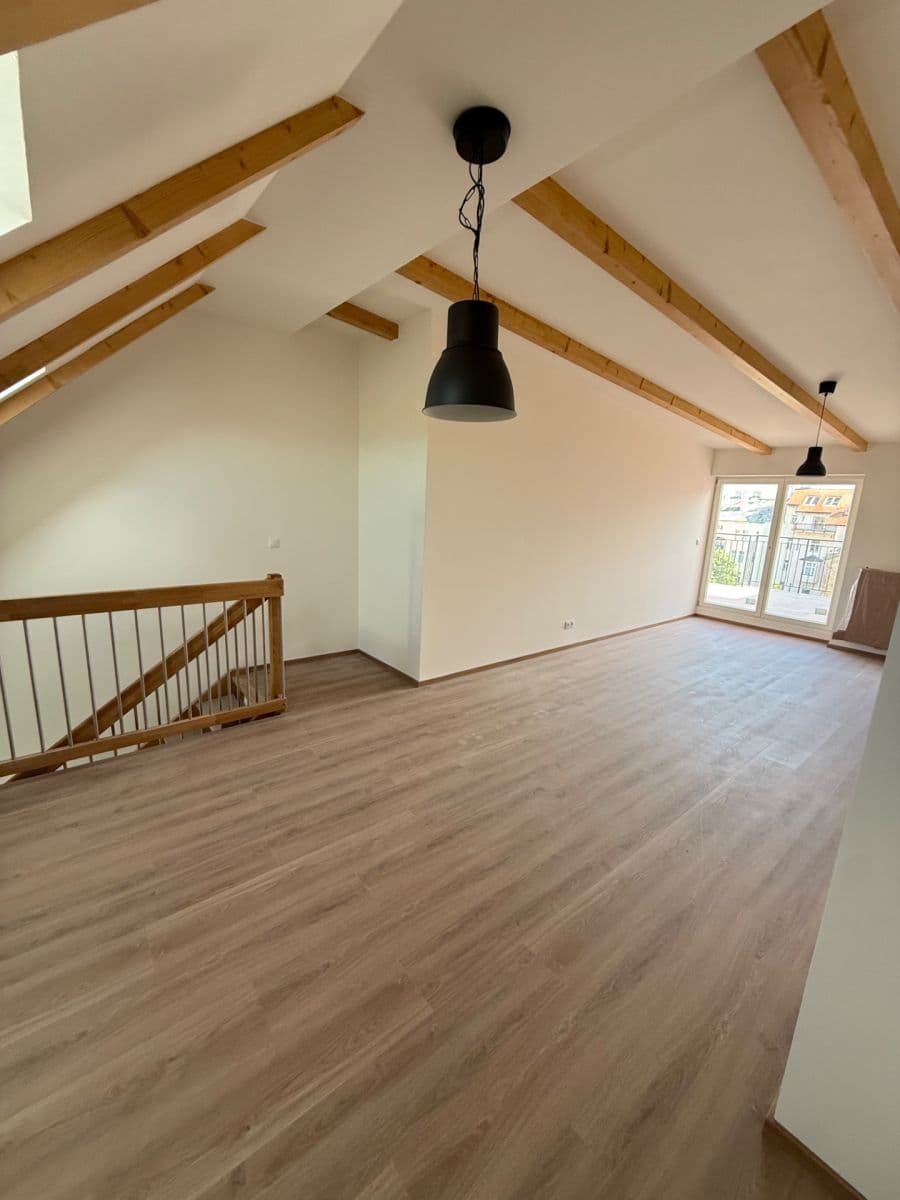 1 bedroom with open-plan kitchen flat to rent, 85 m², Chodská, Prague, Prague 1 bedroom with open-plan kitchen flat to rent, 85 m², Chodská, Prague, Prague