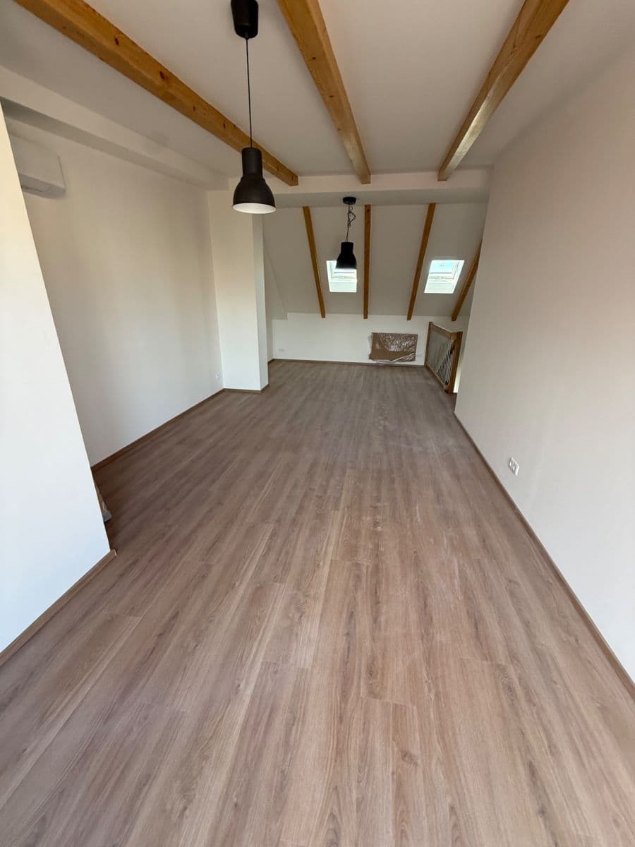 1 bedroom with open-plan kitchen flat to rent, 85 m², Chodská, Prague, Prague 1 bedroom with open-plan kitchen flat to rent, 85 m², Chodská, Prague, Prague