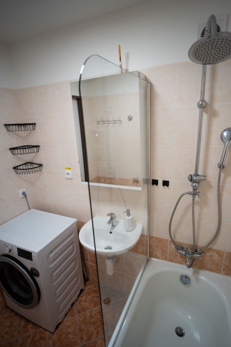 3 bedroom flat to rent, 72 m², Plevenská, Prague, Prague 3 bedroom flat to rent, 72 m², Plevenská, Prague, Prague