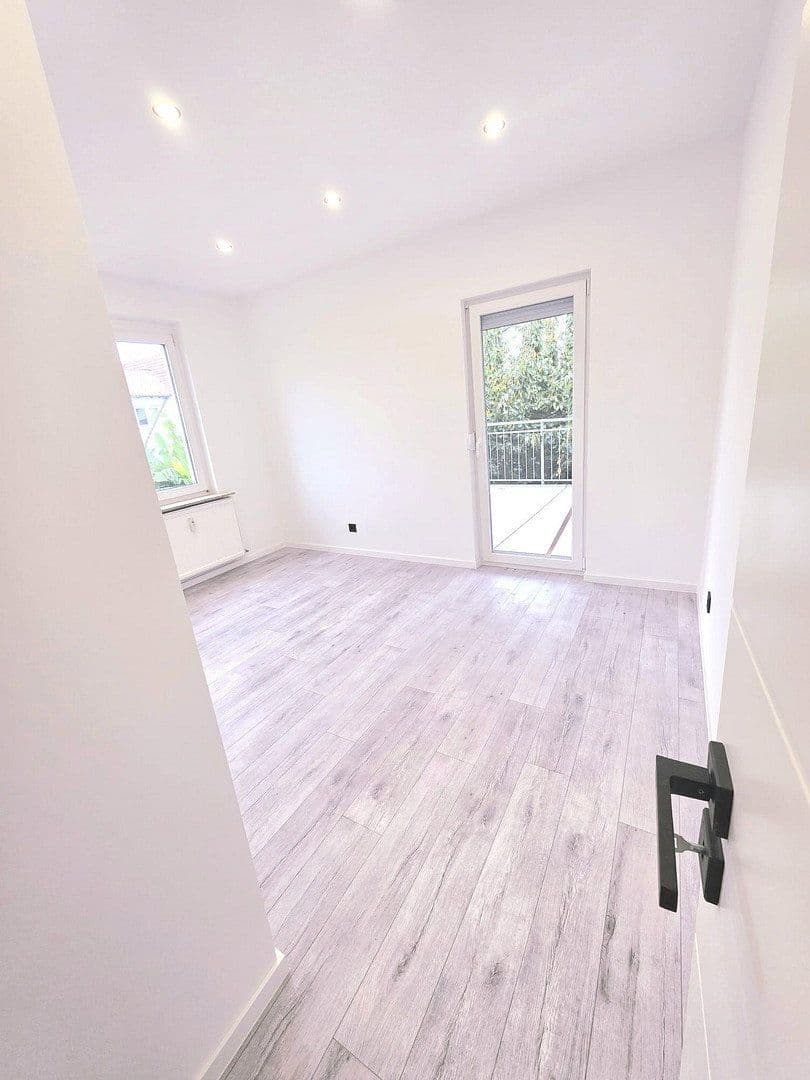 3 bedroom with open-plan kitchen flat to rent, 100 m², Obereisesheimer Straße 21, Heilbronn, Baden-Württemberg 3 bedroom with open-plan kitchen flat to rent, 100 m², Obereisesheimer Straße 21, Heilbronn, Baden-Württemberg