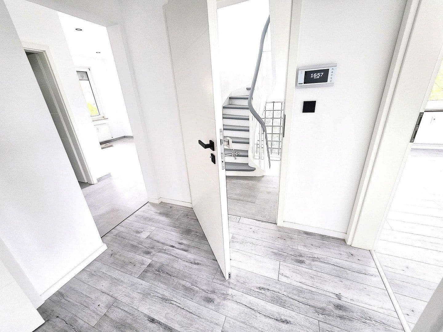 3 bedroom with open-plan kitchen flat to rent, 100 m², Obereisesheimer Straße 21, Heilbronn, Baden-Württemberg 3 bedroom with open-plan kitchen flat to rent, 100 m², Obereisesheimer Straße 21, Heilbronn, Baden-Württemberg