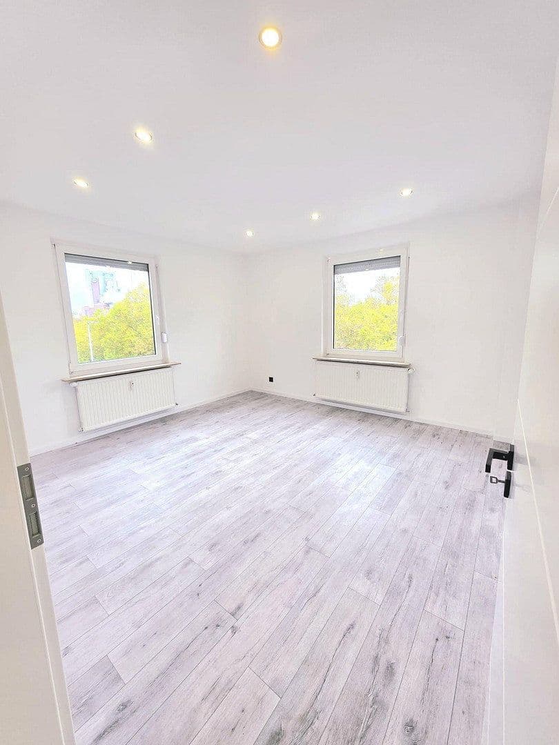 3 bedroom with open-plan kitchen flat to rent, 100 m², Obereisesheimer Straße 21, Heilbronn, Baden-Württemberg 3 bedroom with open-plan kitchen flat to rent, 100 m², Obereisesheimer Straße 21, Heilbronn, Baden-Württemberg