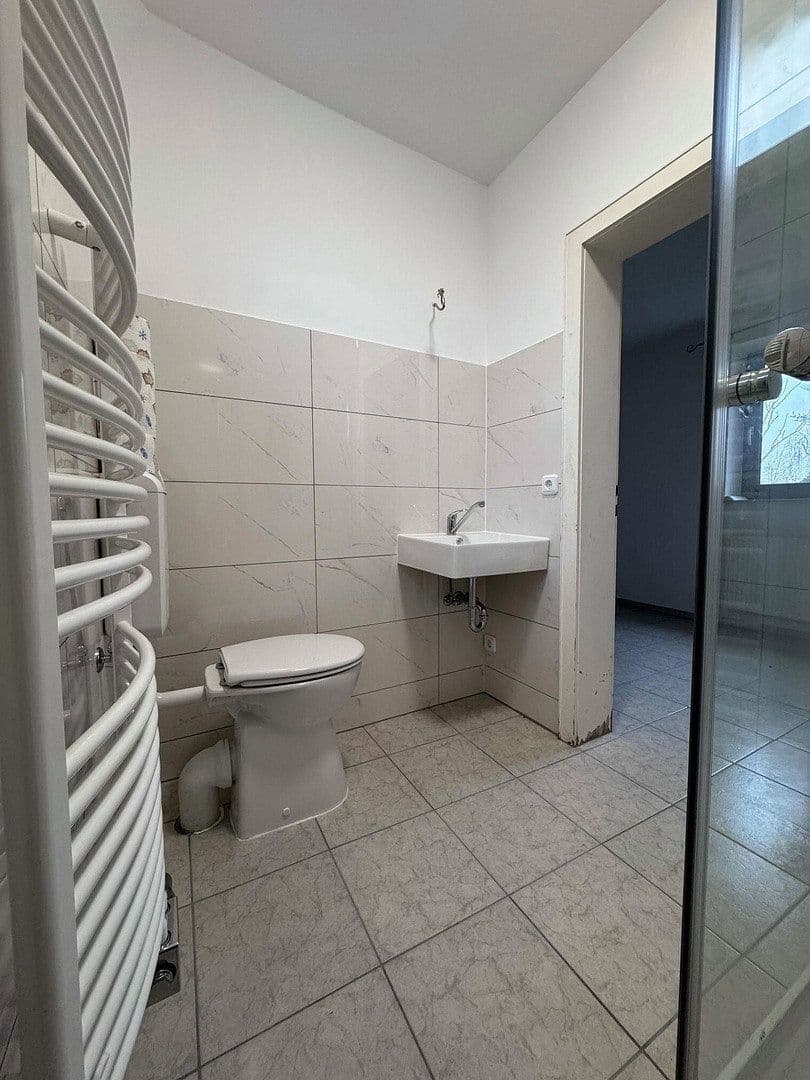 non-residential property for sale, 3,902 m², Großkarlbach, Rhineland-Palatinate non-residential property for sale, 3,902 m², Großkarlbach, Rhineland-Palatinate