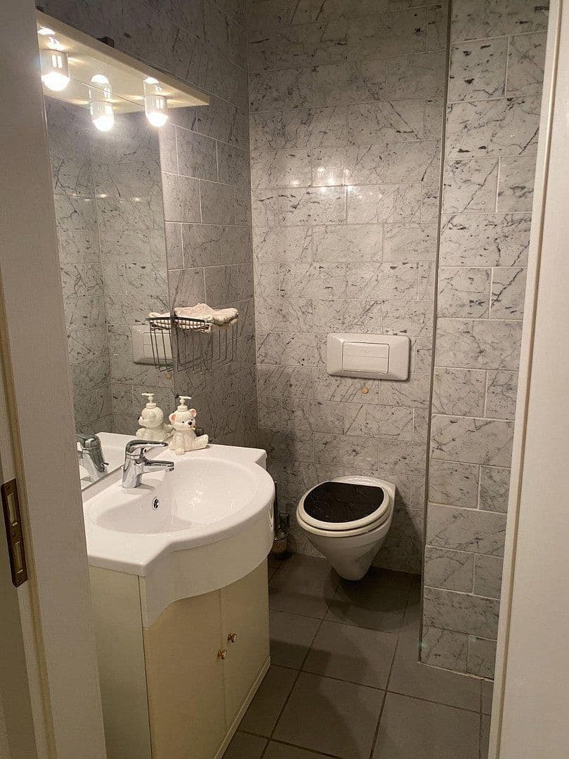 6 bedroom flat to rent, 246 m², Velbert, North Rhine-Westphalia 6 bedroom flat to rent, 246 m², Velbert, North Rhine-Westphalia