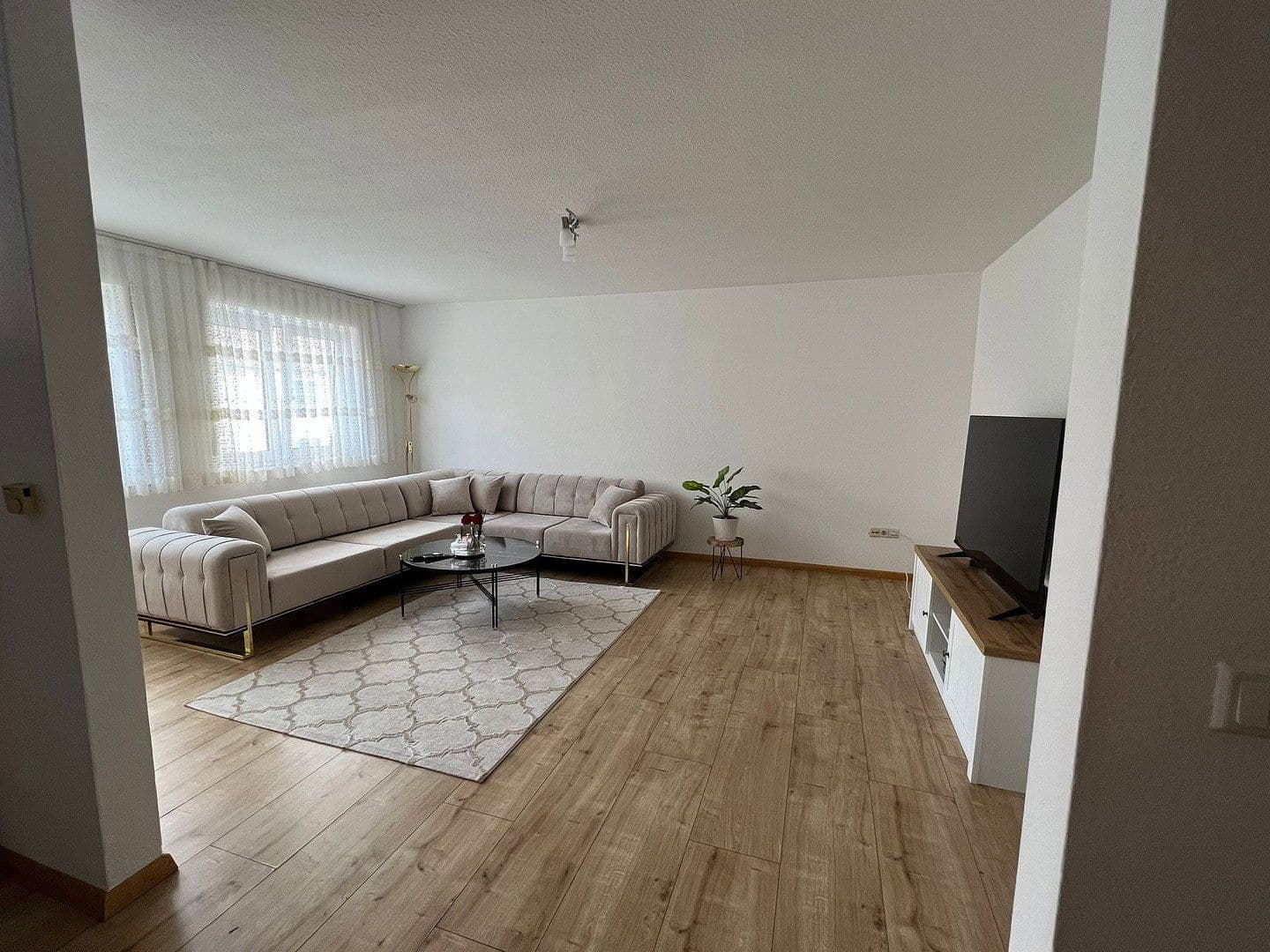 3 bedroom with open-plan kitchen flat for sale, 118 m², Brunnenstr. 15/1, Krauchenwies, Baden-Württemberg 3 bedroom with open-plan kitchen flat for sale, 118 m², Brunnenstr. 15/1, Krauchenwies, Baden-Württemberg