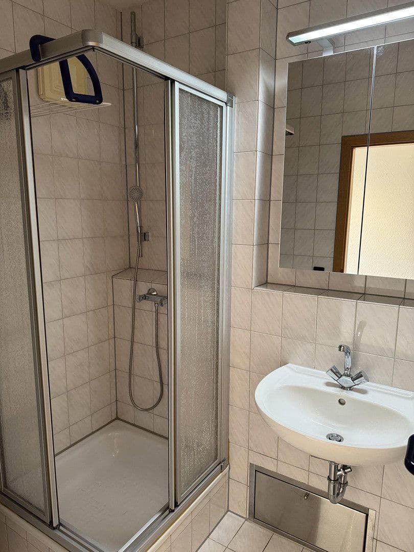2 bedroom flat to rent, 40 m², Bürgermeister-Kutterer-Str. 14, Ludwigshafen am Rhein, Rhineland-Palatinate 2 bedroom flat to rent, 40 m², Bürgermeister-Kutterer-Str. 14, Ludwigshafen am Rhein, Rhineland-Palatinate