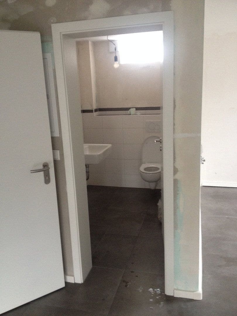 office to rent, 43 m², Fichtenstrasse 6, Obertshausen, Hesse office to rent, 43 m², Fichtenstrasse 6, Obertshausen, Hesse