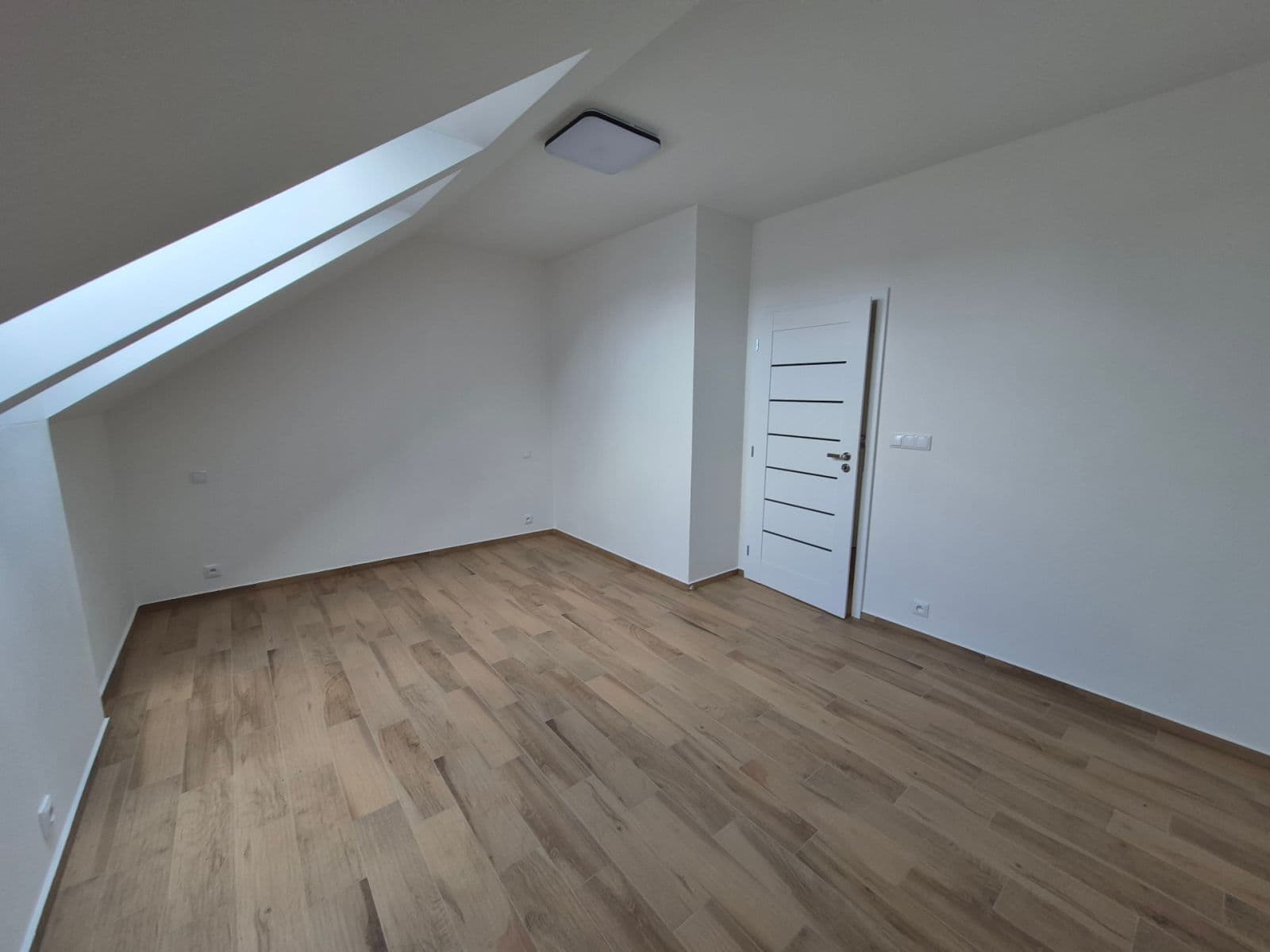 1 bedroom with open-plan kitchen flat to rent, 45 m², Revoluční, Přeštice, Plzeňský Region 1 bedroom with open-plan kitchen flat to rent, 45 m², Revoluční, Přeštice, Plzeňský Region