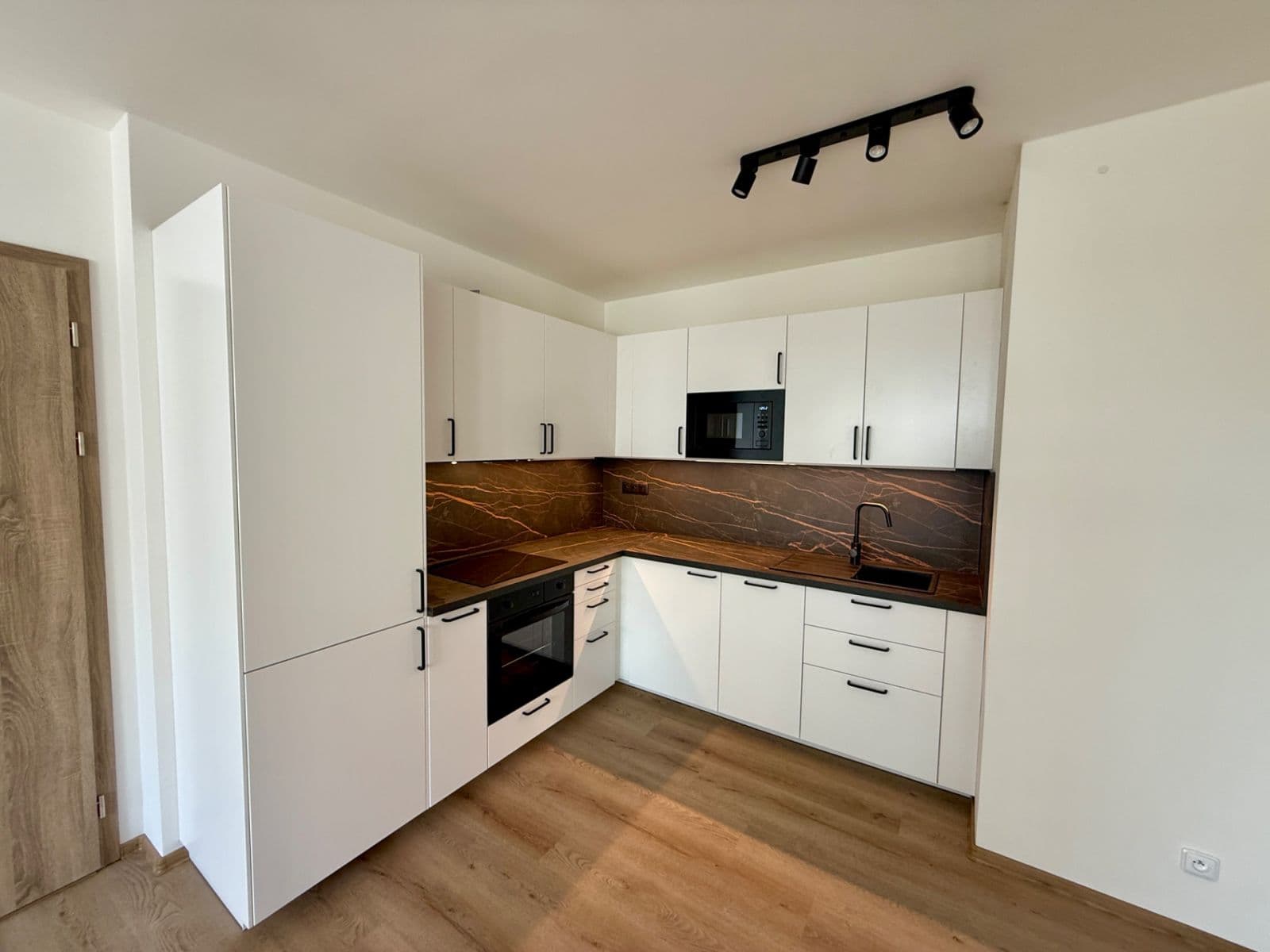 1 bedroom with open-plan kitchen flat to rent, 51 m², Gollové, Prague, Prague 1 bedroom with open-plan kitchen flat to rent, 51 m², Gollové, Prague, Prague