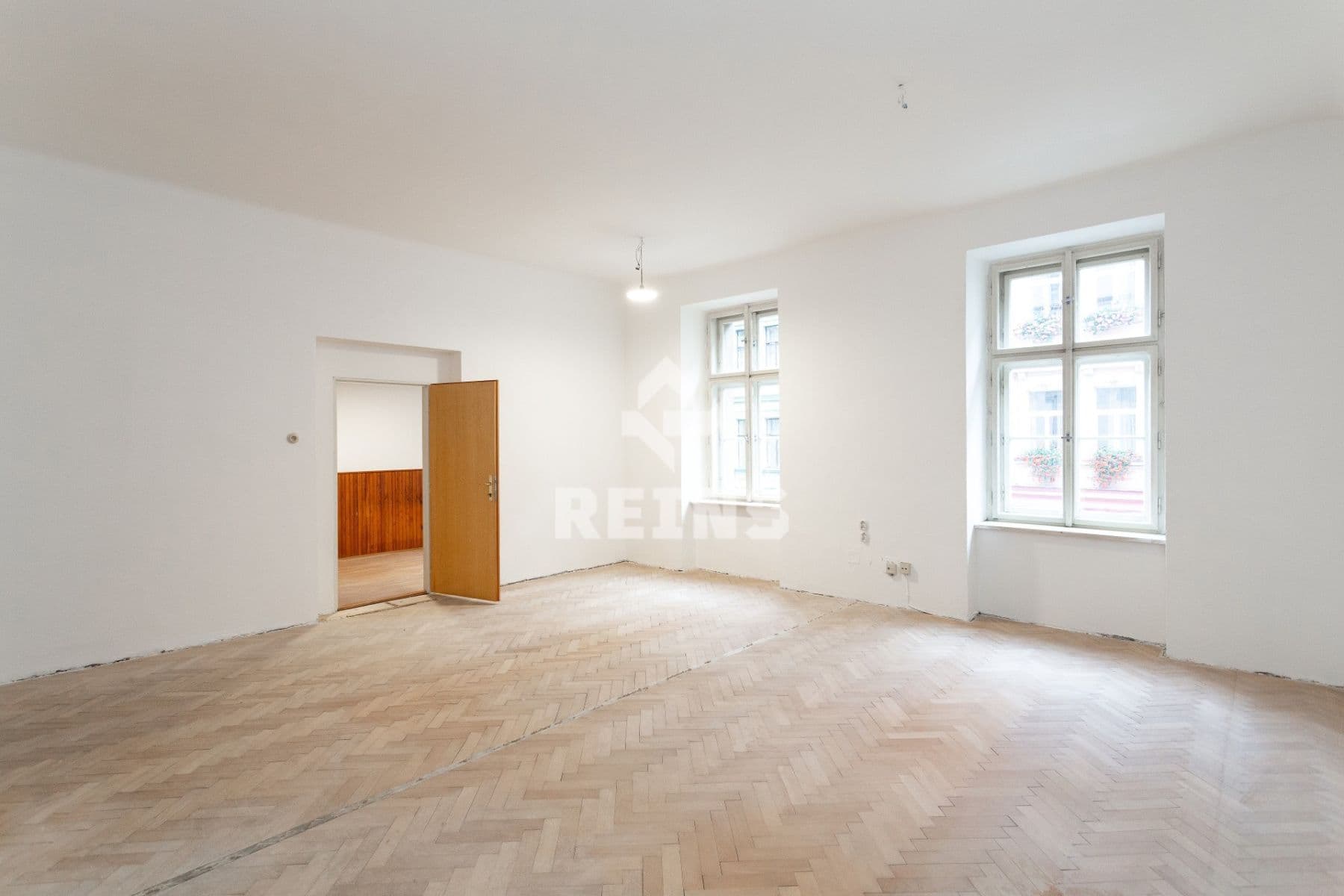 2 bedroom with open-plan kitchen flat for sale, 99 m², Vltavská, Prague, Prague 2 bedroom with open-plan kitchen flat for sale, 99 m², Vltavská, Prague, Prague