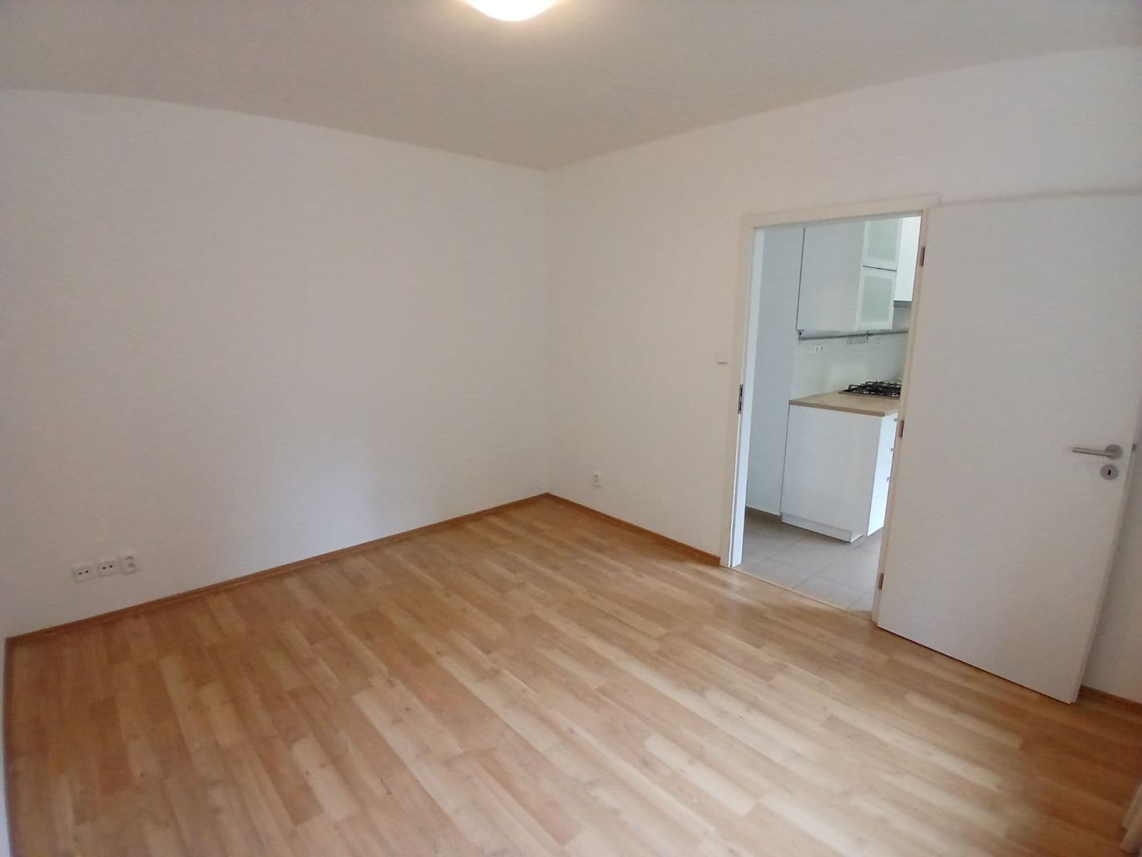 2 bedroom flat to rent, 50 m², Ve Struhách, Prague, Prague 2 bedroom flat to rent, 50 m², Ve Struhách, Prague, Prague
