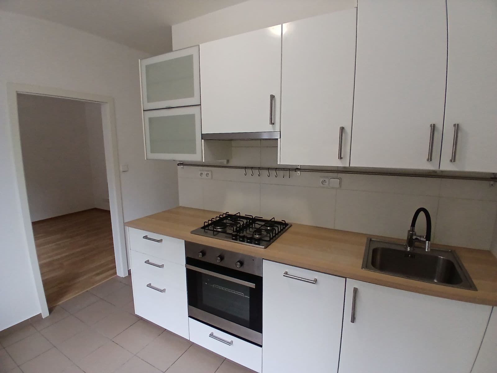 2 bedroom flat to rent, 50 m², Ve Struhách, Prague, Prague 2 bedroom flat to rent, 50 m², Ve Struhách, Prague, Prague
