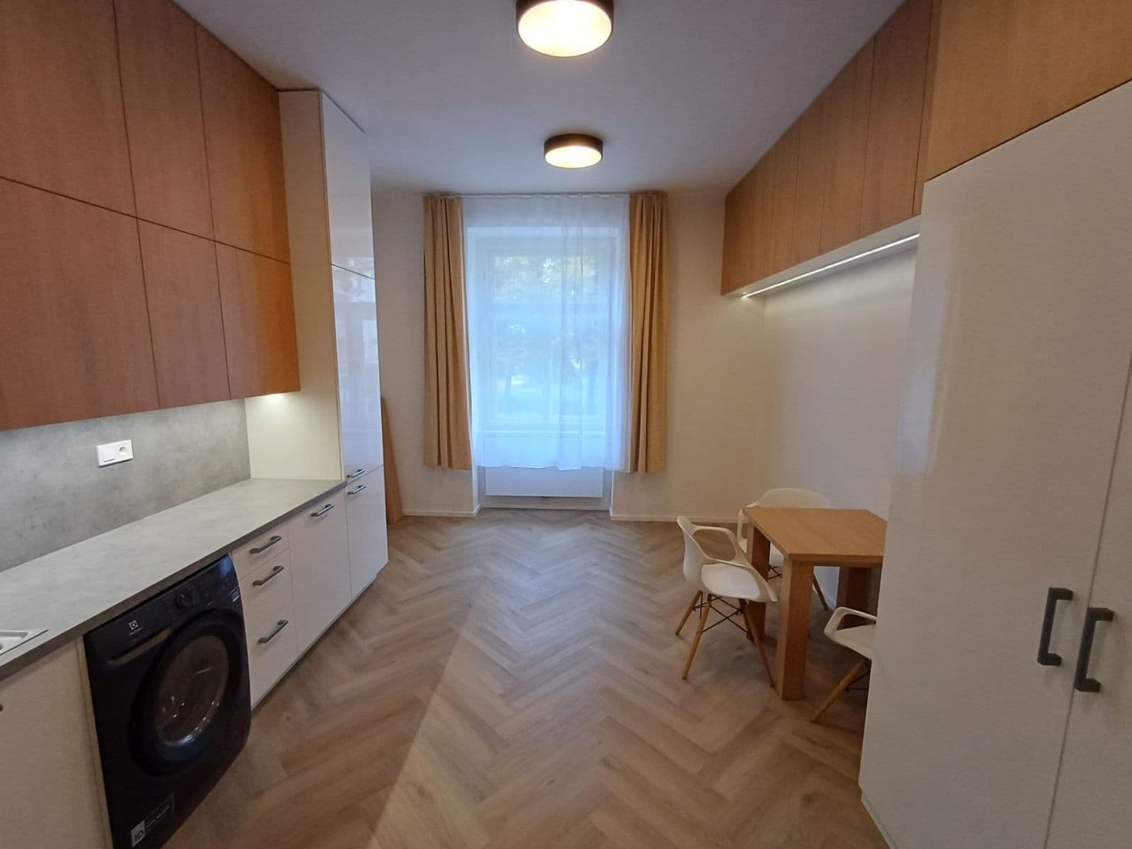 1 bedroom with open-plan kitchen flat to rent, 40 m², Bořivojova, Prague, Prague 1 bedroom with open-plan kitchen flat to rent, 40 m², Bořivojova, Prague, Prague