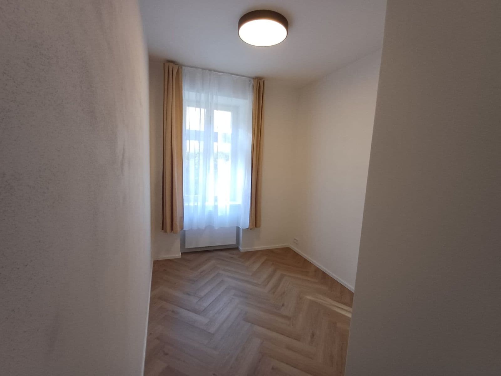 1 bedroom with open-plan kitchen flat to rent, 40 m², Bořivojova, Prague, Prague 1 bedroom with open-plan kitchen flat to rent, 40 m², Bořivojova, Prague, Prague
