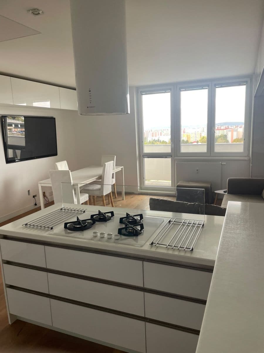 2 bedroom with open-plan kitchen flat to rent, 70 m², Konradova, Brno, Jihomoravský Region 2 bedroom with open-plan kitchen flat to rent, 70 m², Konradova, Brno, Jihomoravský Region