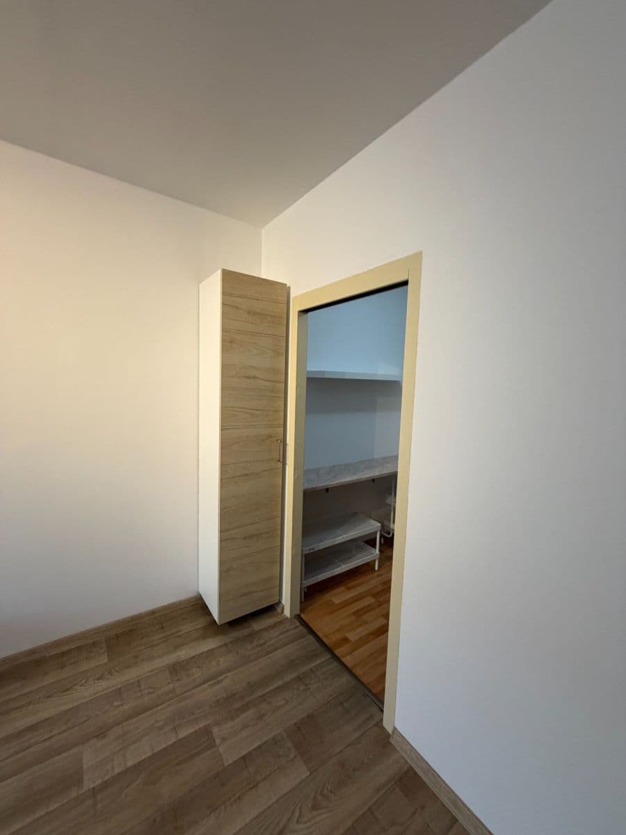 1 bedroom with open-plan kitchen flat to rent, 43 m², Frýdlantská, Prague, Prague 1 bedroom with open-plan kitchen flat to rent, 43 m², Frýdlantská, Prague, Prague