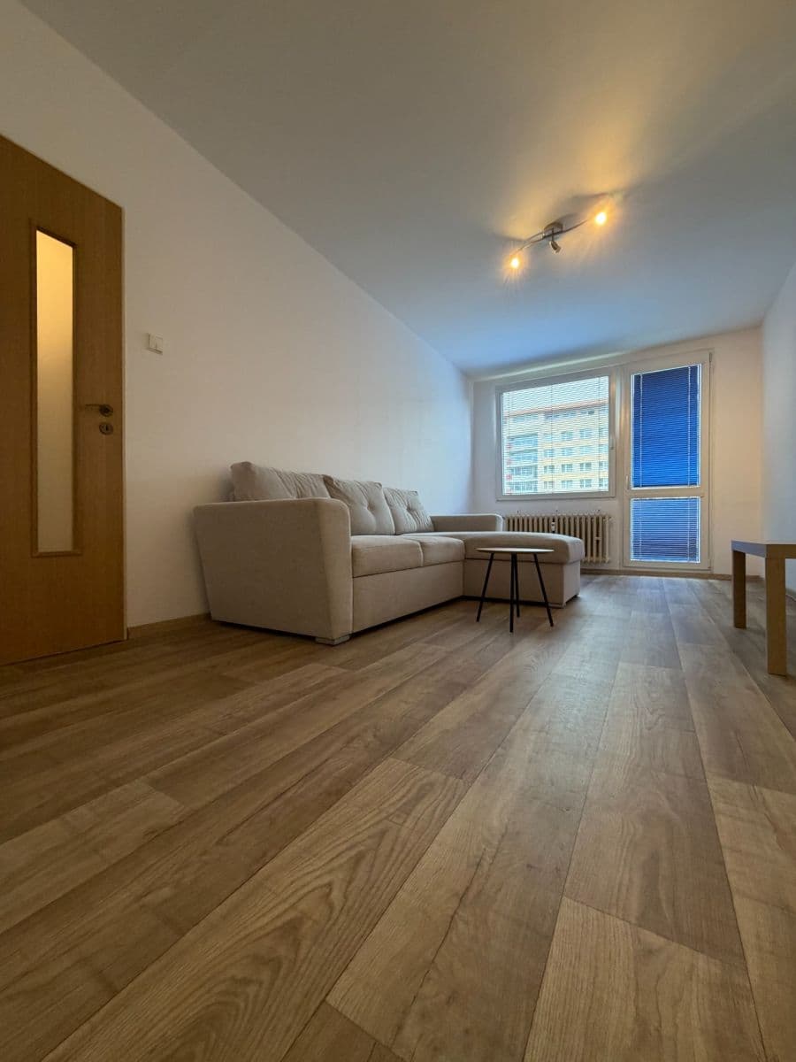 1 bedroom with open-plan kitchen flat to rent, 43 m², Frýdlantská, Prague, Prague 1 bedroom with open-plan kitchen flat to rent, 43 m², Frýdlantská, Prague, Prague