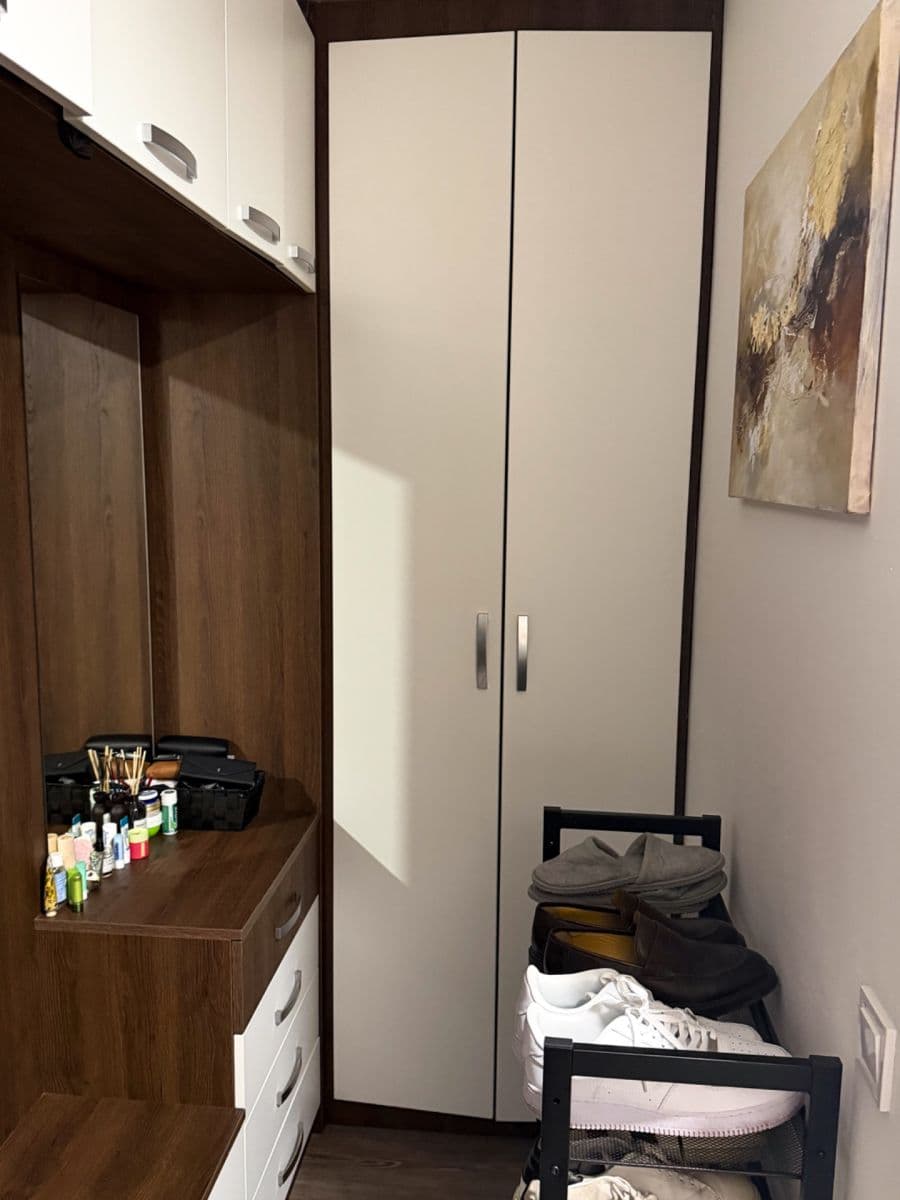 1 bedroom with open-plan kitchen flat to rent, 53 m², Topolová, Olomouc, Olomoucký Region 1 bedroom with open-plan kitchen flat to rent, 53 m², Topolová, Olomouc, Olomoucký Region