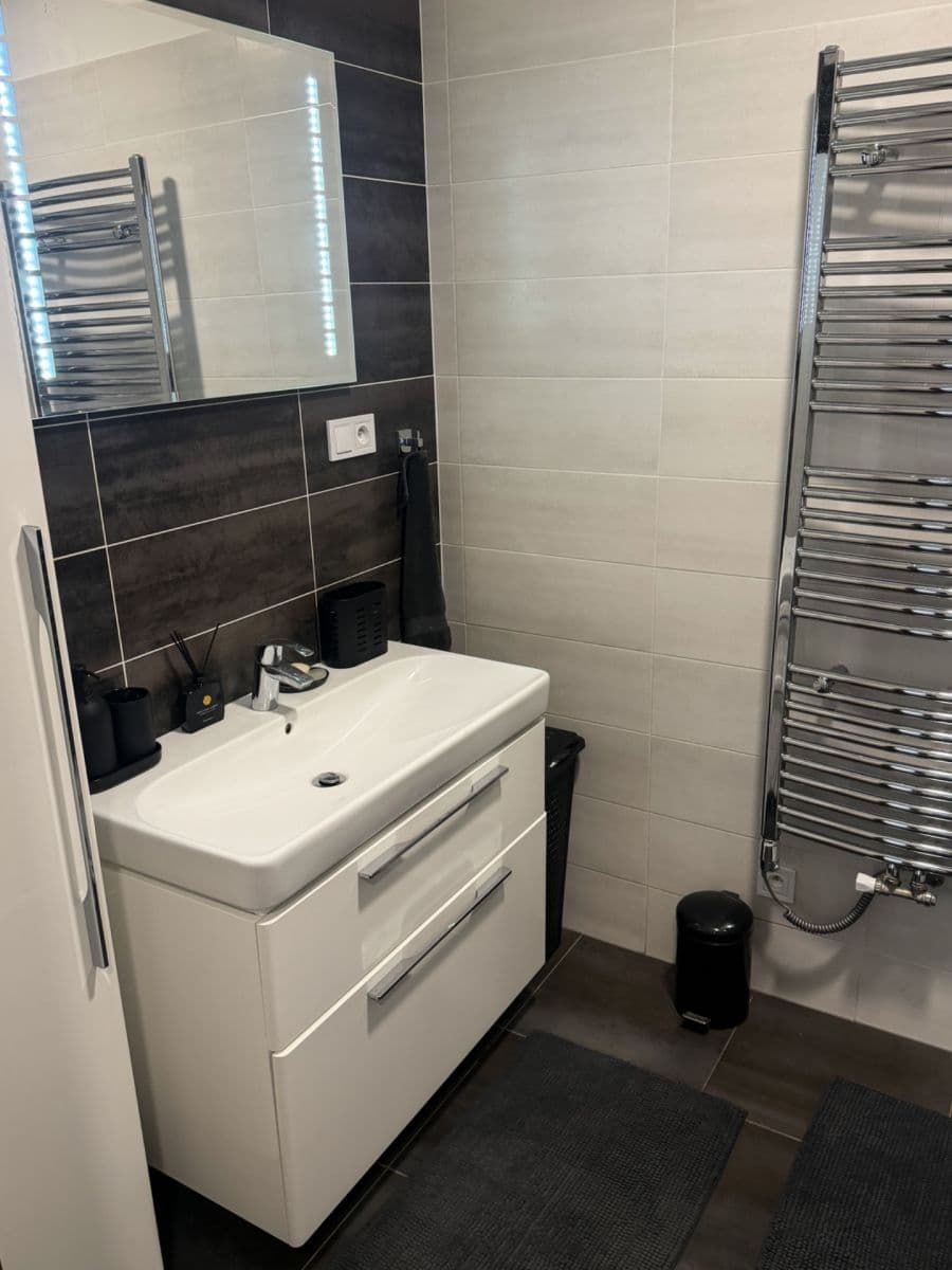 1 bedroom with open-plan kitchen flat to rent, 53 m², Topolová, Olomouc, Olomoucký Region 1 bedroom with open-plan kitchen flat to rent, 53 m², Topolová, Olomouc, Olomoucký Region