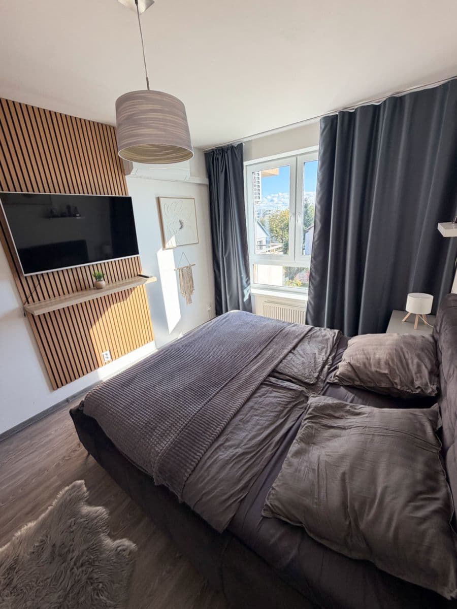 1 bedroom with open-plan kitchen flat to rent, 53 m², Topolová, Olomouc, Olomoucký Region 1 bedroom with open-plan kitchen flat to rent, 53 m², Topolová, Olomouc, Olomoucký Region