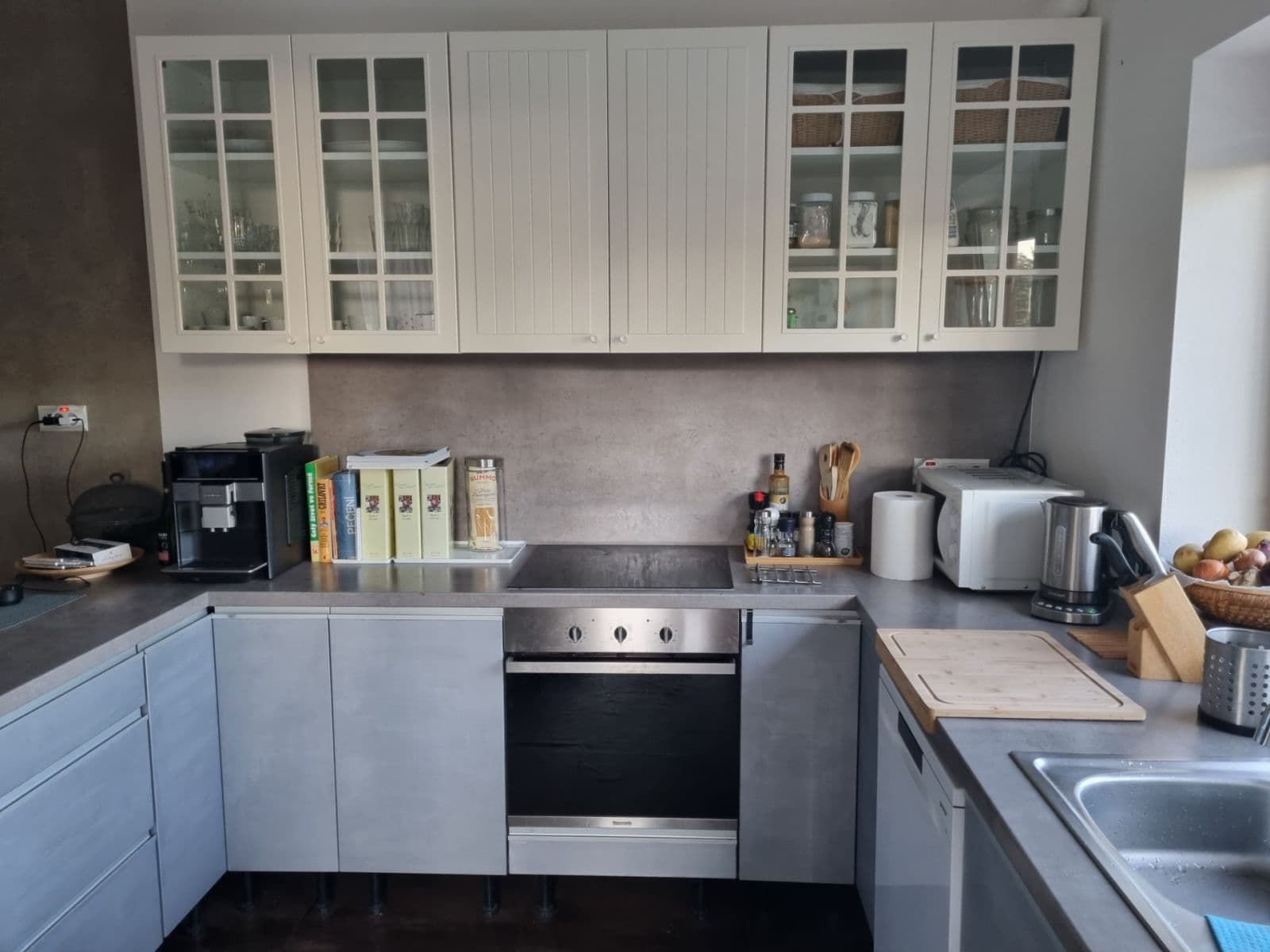 4 bedroom with open-plan kitchen flat to rent, 166 m², Na Výsluní, Tuchoměřice, Středočeský Region 4 bedroom with open-plan kitchen flat to rent, 166 m², Na Výsluní, Tuchoměřice, Středočeský Region