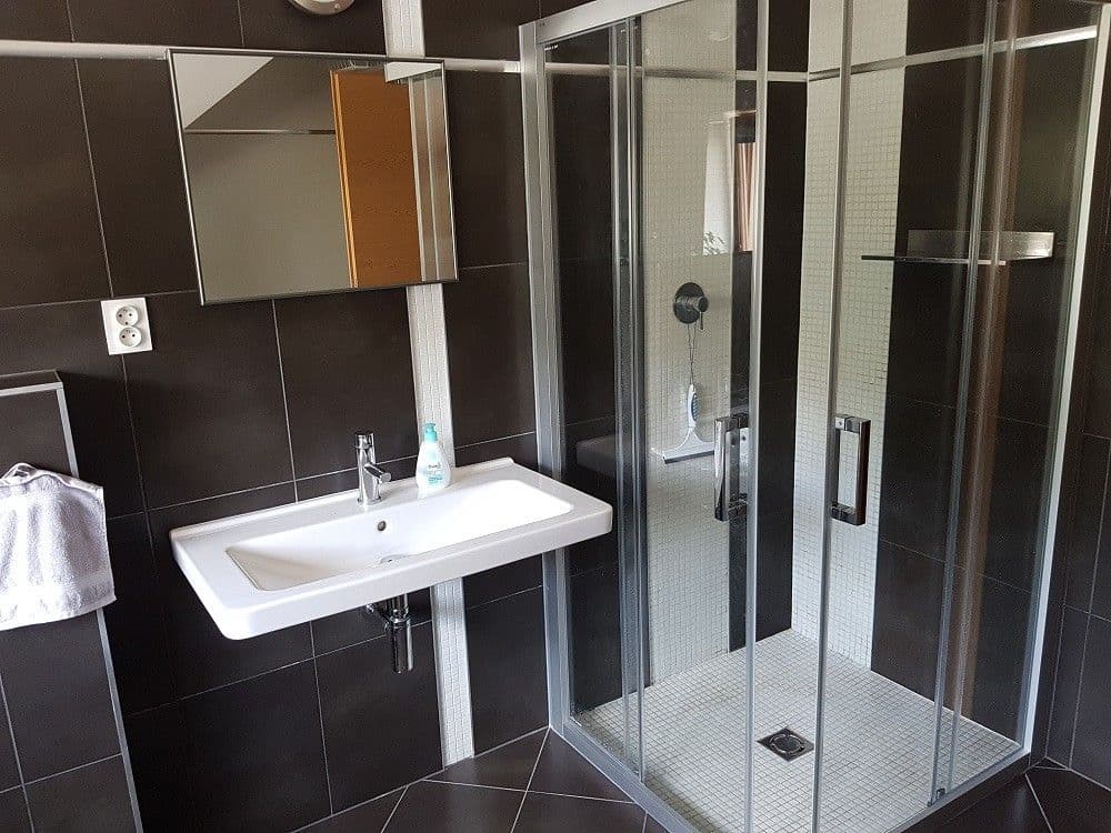 4 bedroom with open-plan kitchen flat to rent, 166 m², Na Výsluní, Tuchoměřice, Středočeský Region 4 bedroom with open-plan kitchen flat to rent, 166 m², Na Výsluní, Tuchoměřice, Středočeský Region