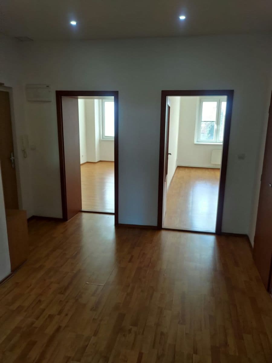 2 bedroom with open-plan kitchen flat to rent, 74 m², Jihlavská, Prague, Prague 2 bedroom with open-plan kitchen flat to rent, 74 m², Jihlavská, Prague, Prague