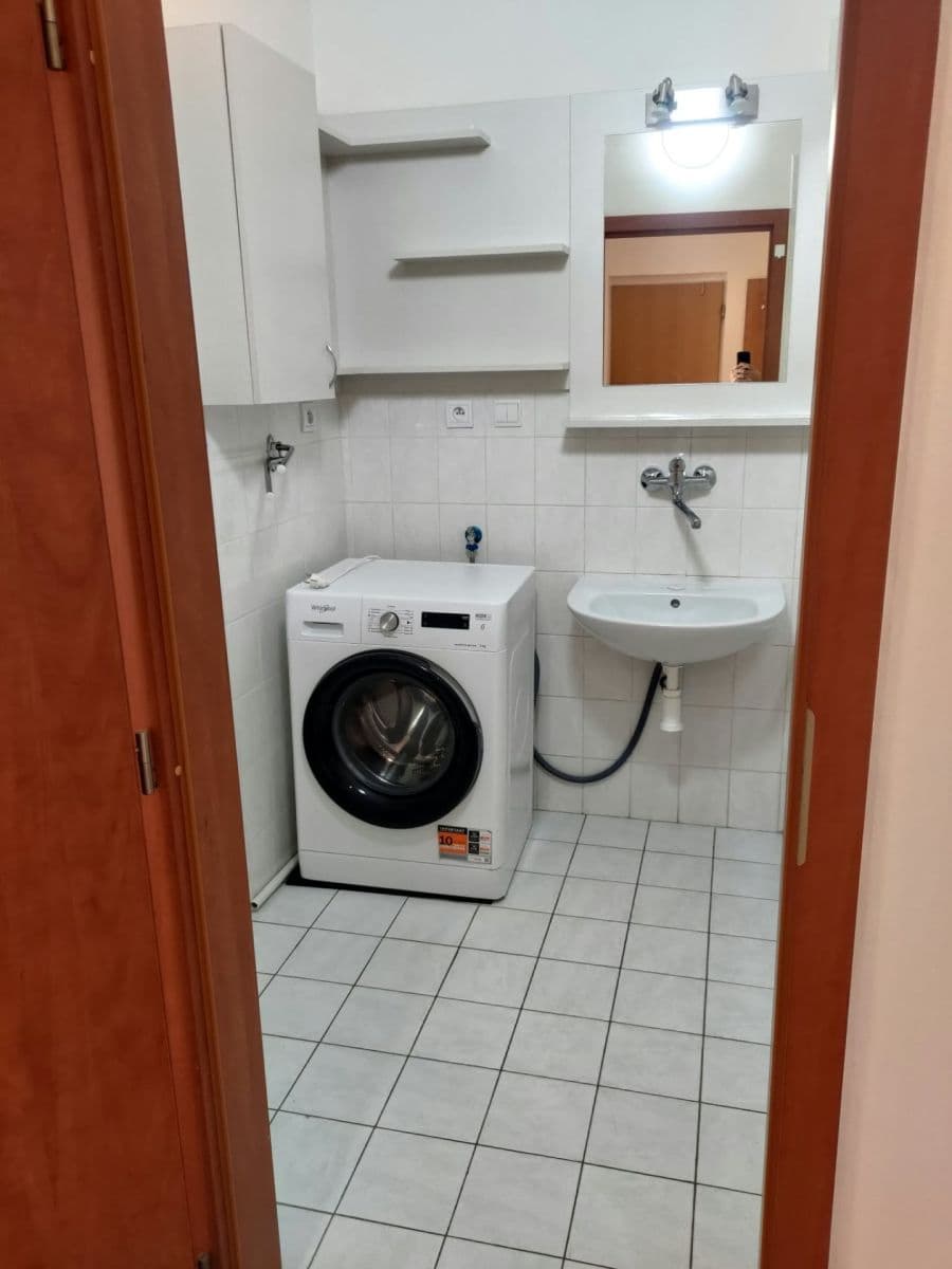 2 bedroom with open-plan kitchen flat to rent, 74 m², Jihlavská, Prague, Prague 2 bedroom with open-plan kitchen flat to rent, 74 m², Jihlavská, Prague, Prague