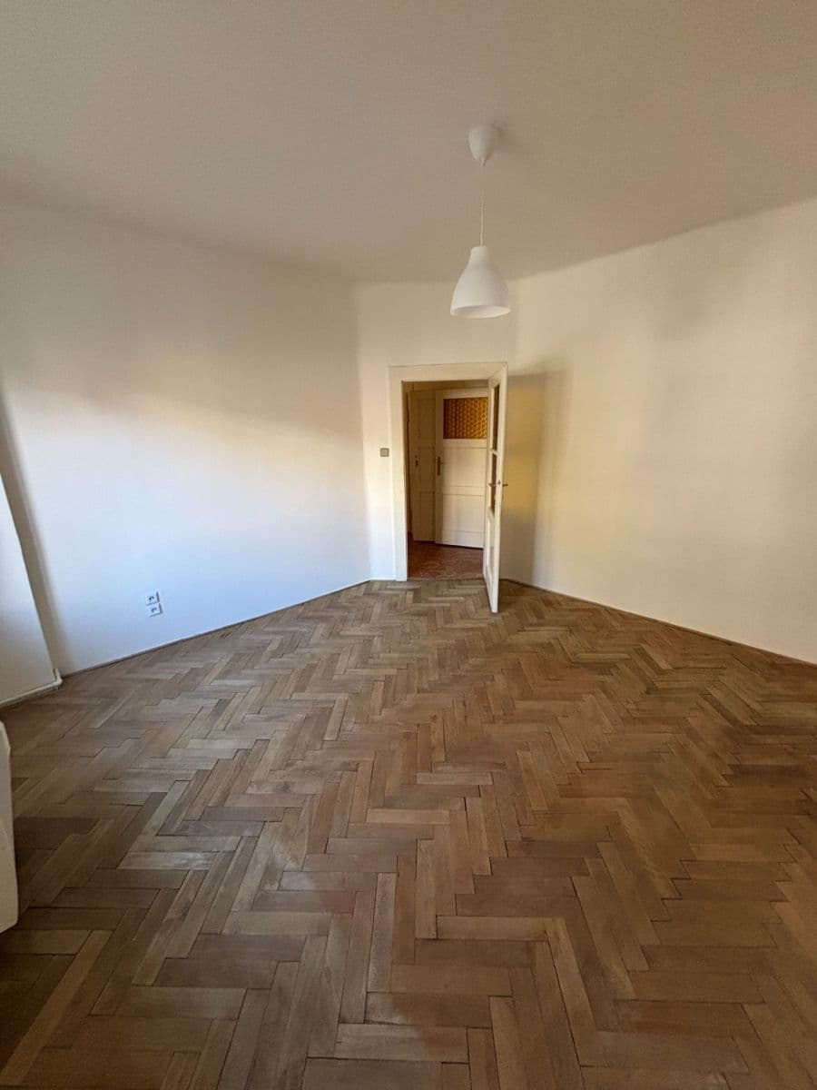 3 bedroom flat to rent, 60 m², Biskupcova, Prague, Prague 3 bedroom flat to rent, 60 m², Biskupcova, Prague, Prague