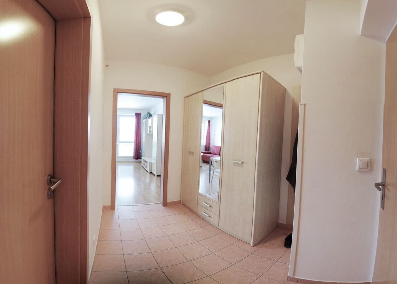 Studio flat to rent, 37 m², Boloňská, Prague, Prague Studio flat to rent, 37 m², Boloňská, Prague, Prague