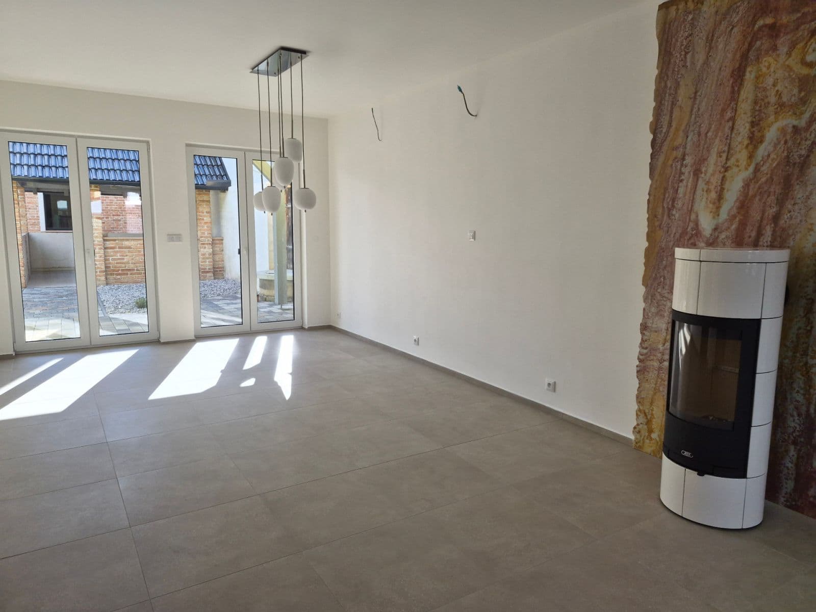3 bedroom with open-plan kitchen flat to rent, 100 m², Revoluční, Přeštice, Plzeňský Region 3 bedroom with open-plan kitchen flat to rent, 100 m², Revoluční, Přeštice, Plzeňský Region