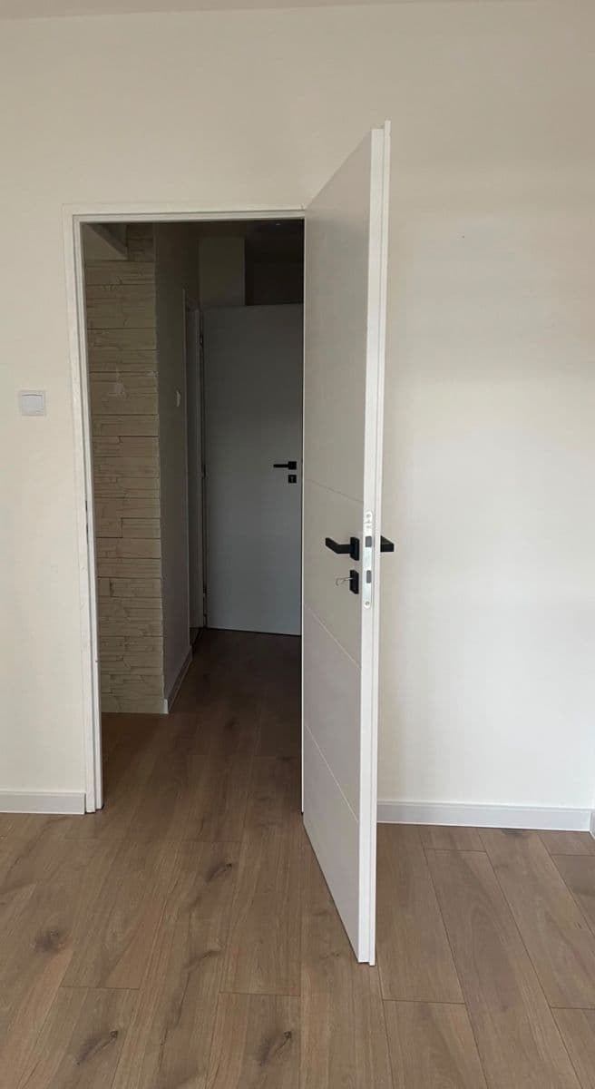 1 bedroom with open-plan kitchen flat to rent, 42 m², Višňová, Most, Ústecký Region 1 bedroom with open-plan kitchen flat to rent, 42 m², Višňová, Most, Ústecký Region