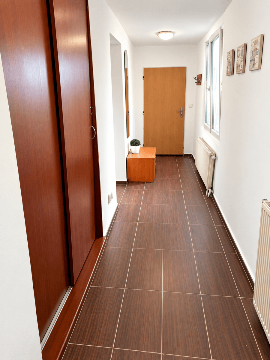 3 bedroom with open-plan kitchen flat to rent, 80 m², Buková, Brno, Jihomoravský Region 3 bedroom with open-plan kitchen flat to rent, 80 m², Buková, Brno, Jihomoravský Region
