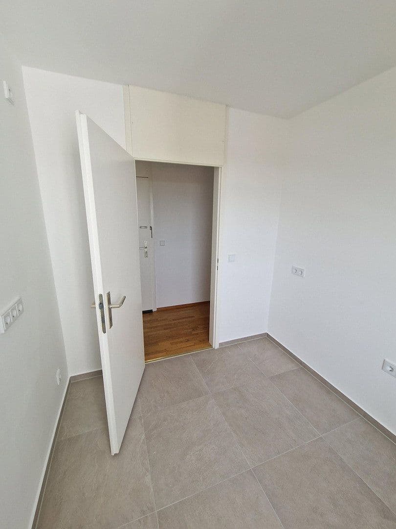 4 bedroom flat to rent, 78 m², Unterhaching, Bavaria 4 bedroom flat to rent, 78 m², Unterhaching, Bavaria