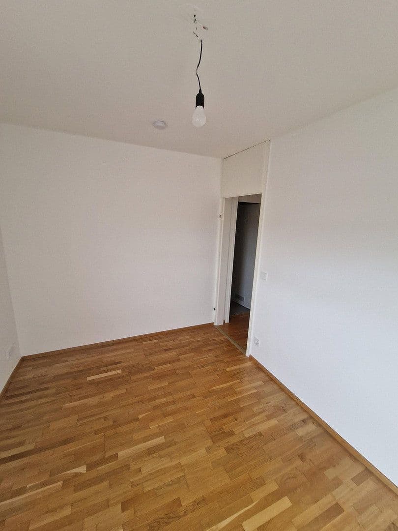 4 bedroom flat to rent, 78 m², Unterhaching, Bavaria 4 bedroom flat to rent, 78 m², Unterhaching, Bavaria